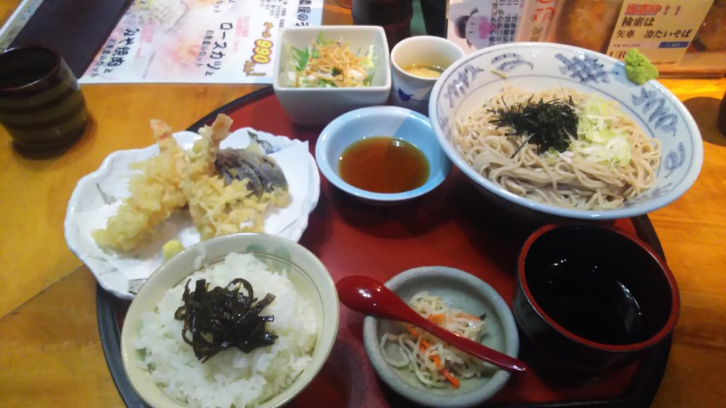 天ぷらとお蕎麦のセット